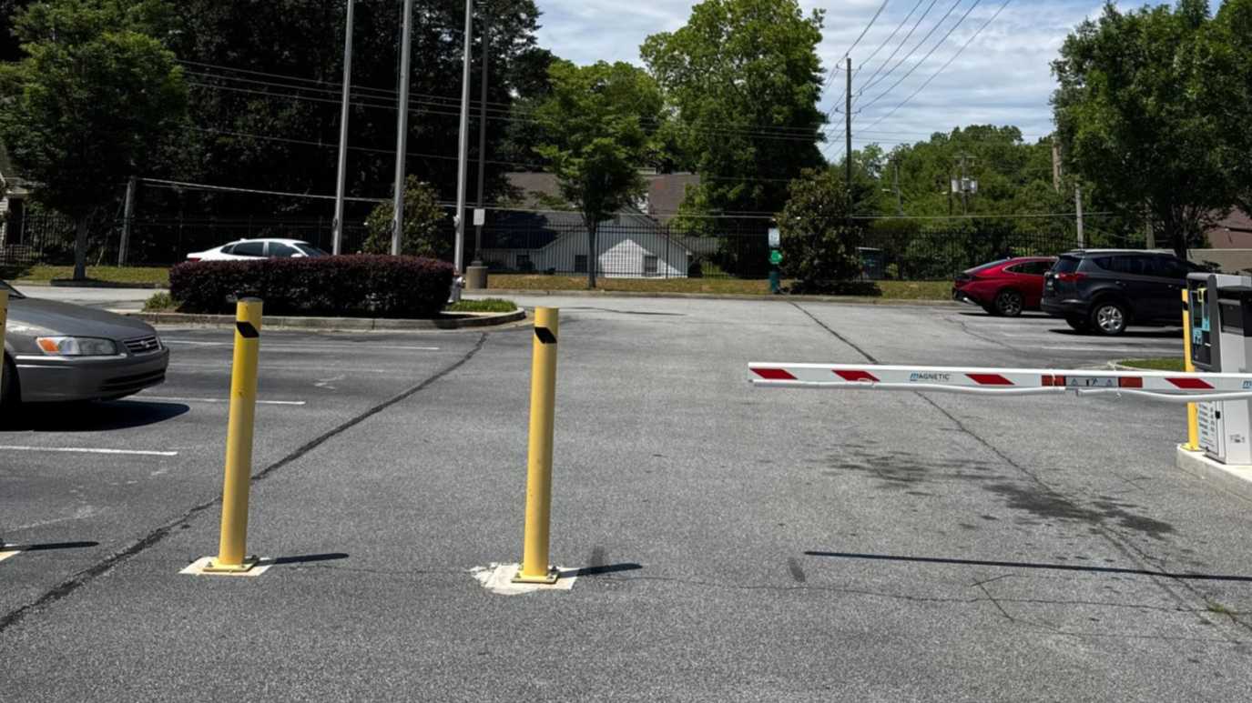 Hilton Garden Inn North ATL Airport Parking