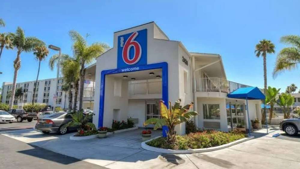Motel 6 Mission Valley SAN Airport Parking