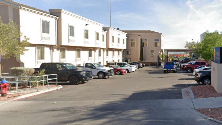 Comfort Inn & Suites I-10 airport ELP Airport Parking