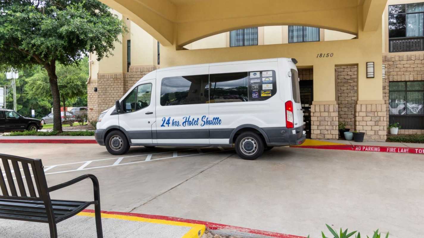 Sleep Inn and Suites IAH Airport Parking