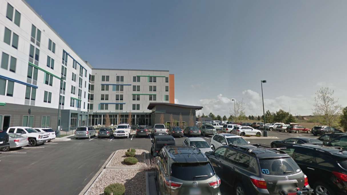 Aloft DEN Airport Parking