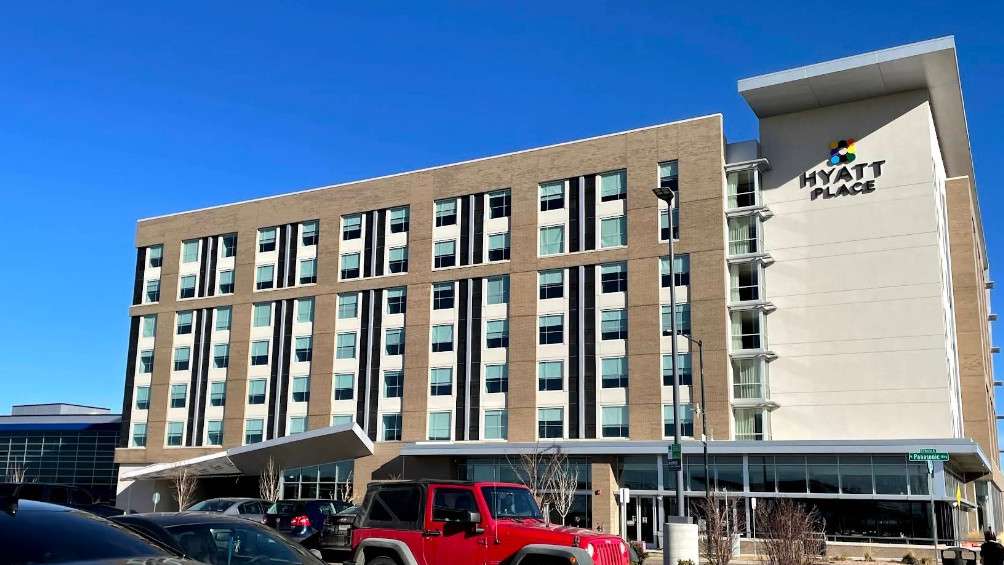 Hyatt Place Pena Station DIA Airport Parking