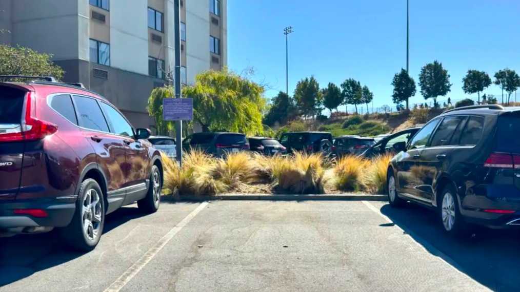 DoubleTree by Hilton North SFO Airport Parking