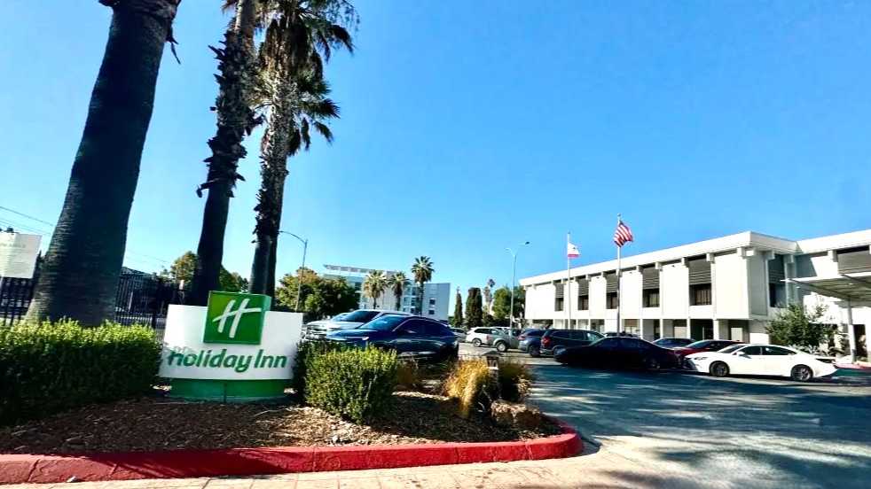 Holiday Inn Silicon Valley SJC Airport Parking