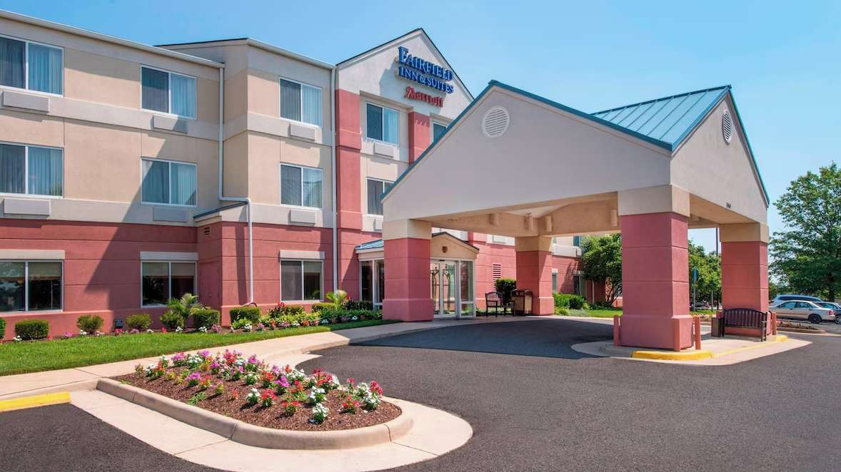 Fairfield Inn & Suites Dulles IAD Airport Parking