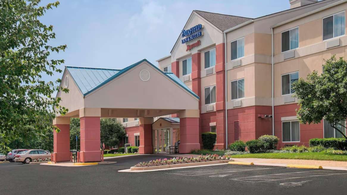 Fairfield Inn & Suites Dulles IAD Airport Parking