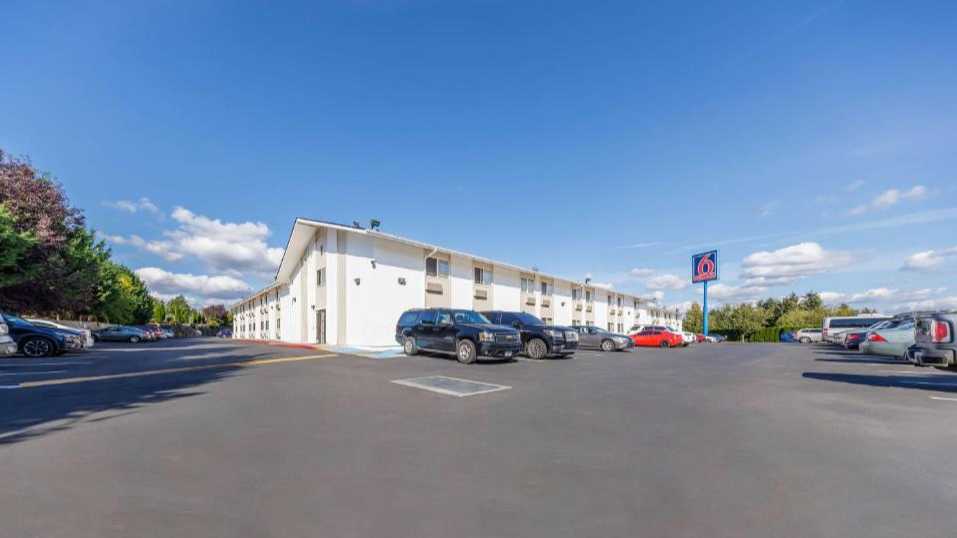 Motel 6 SEA Airport Parking