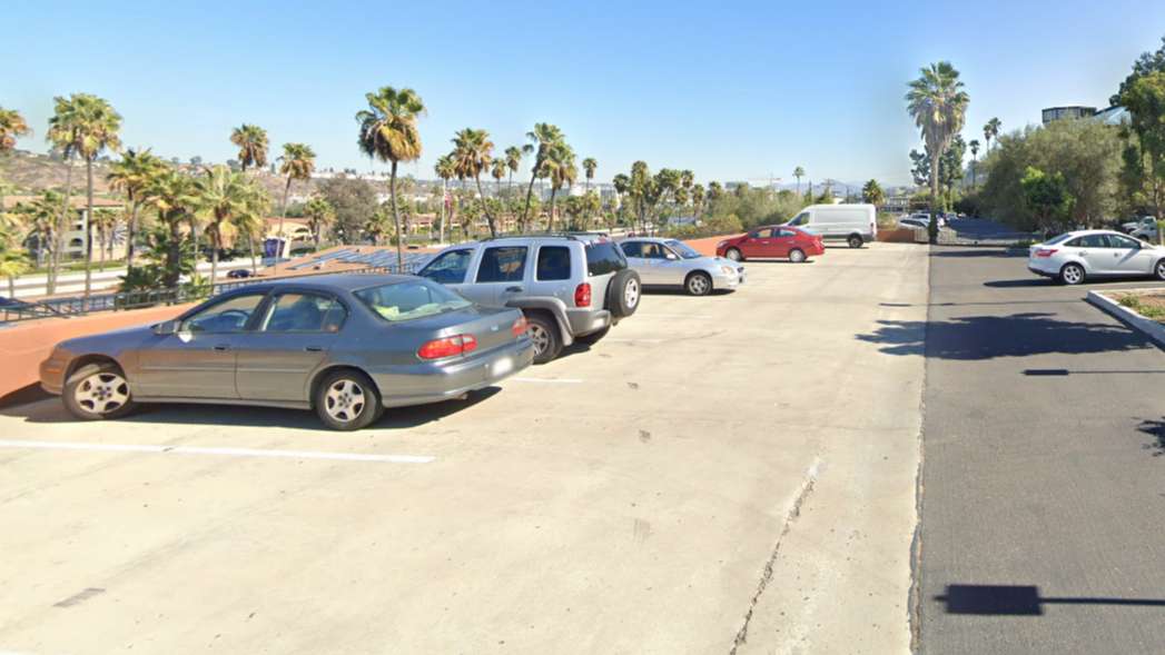 Candlewood Suites SAN Airport Parking