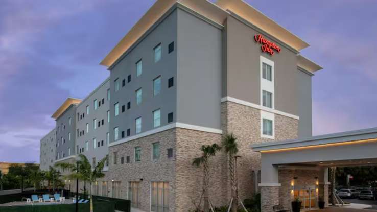 Hampton Inn East MIA Airport Parking