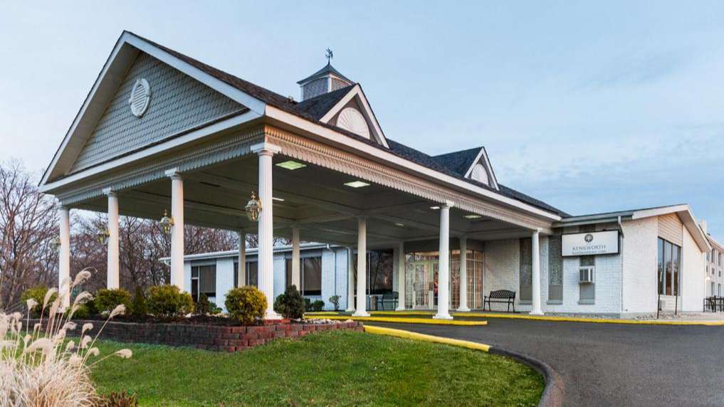 The Kenilworth Hotel EWR Airport Parking