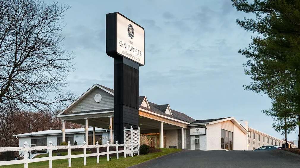 The Kenilworth Hotel EWR Airport Parking