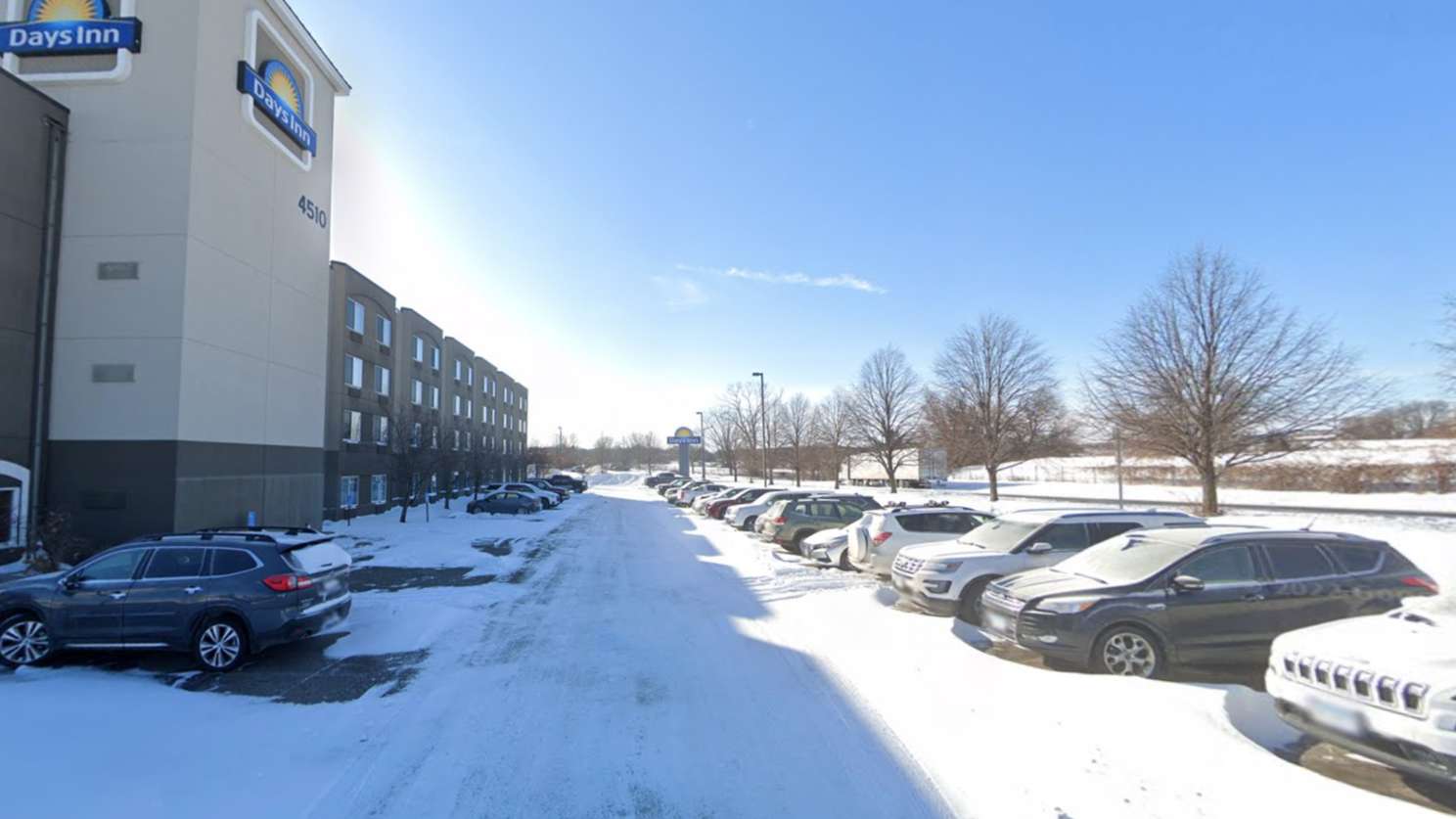 Days Inn by Wyndham MSP Airport Parking