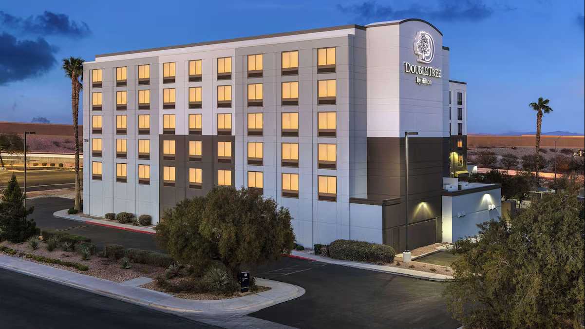 DoubleTree by Hilton LAS Airport Parking