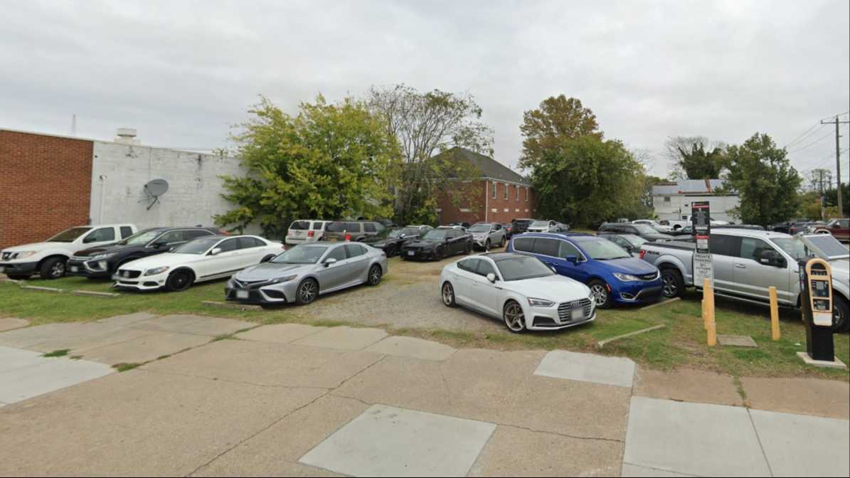 (M) 3600-6 HUNTINGTON (CASEY) PHF Airport Parking