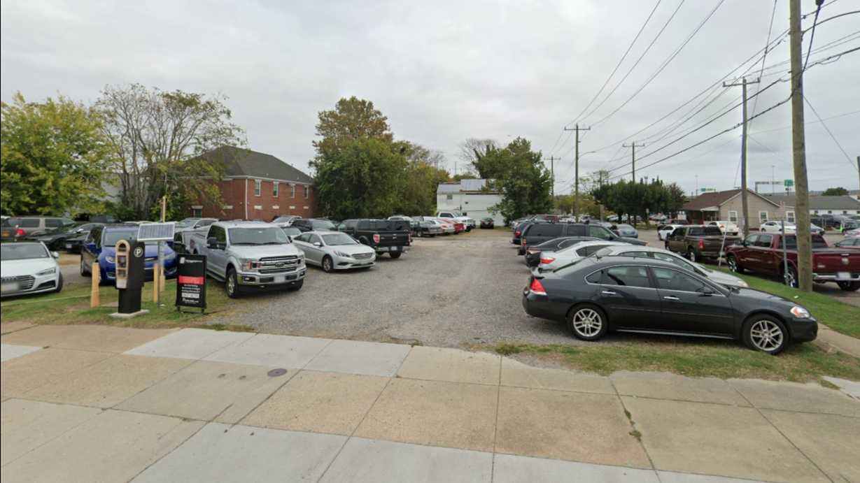 (M) 3600-6 HUNTINGTON (CASEY) PHF Airport Parking
