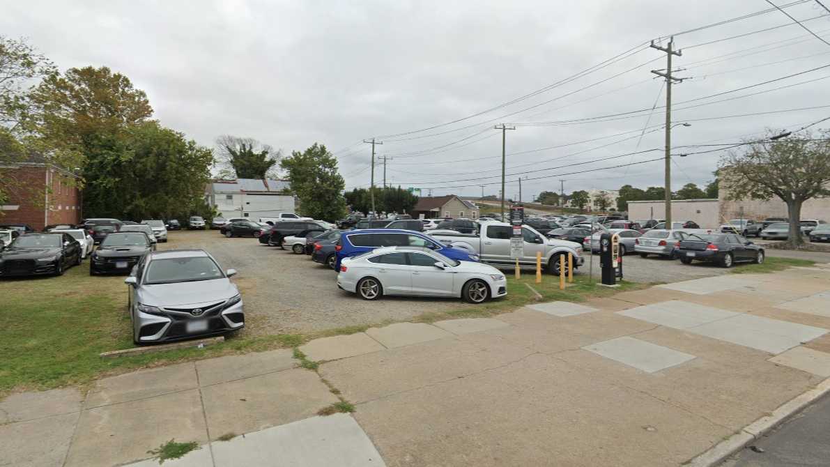 (M) 3600-6 HUNTINGTON (CASEY) PHF Airport Parking