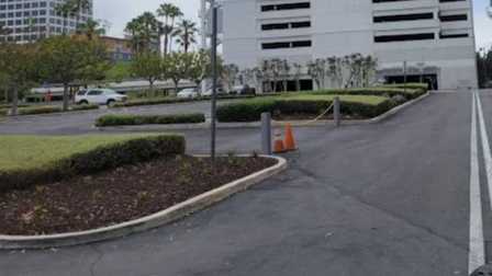 (M) 1960 E GRAND AVENUE LAX Airport Parking