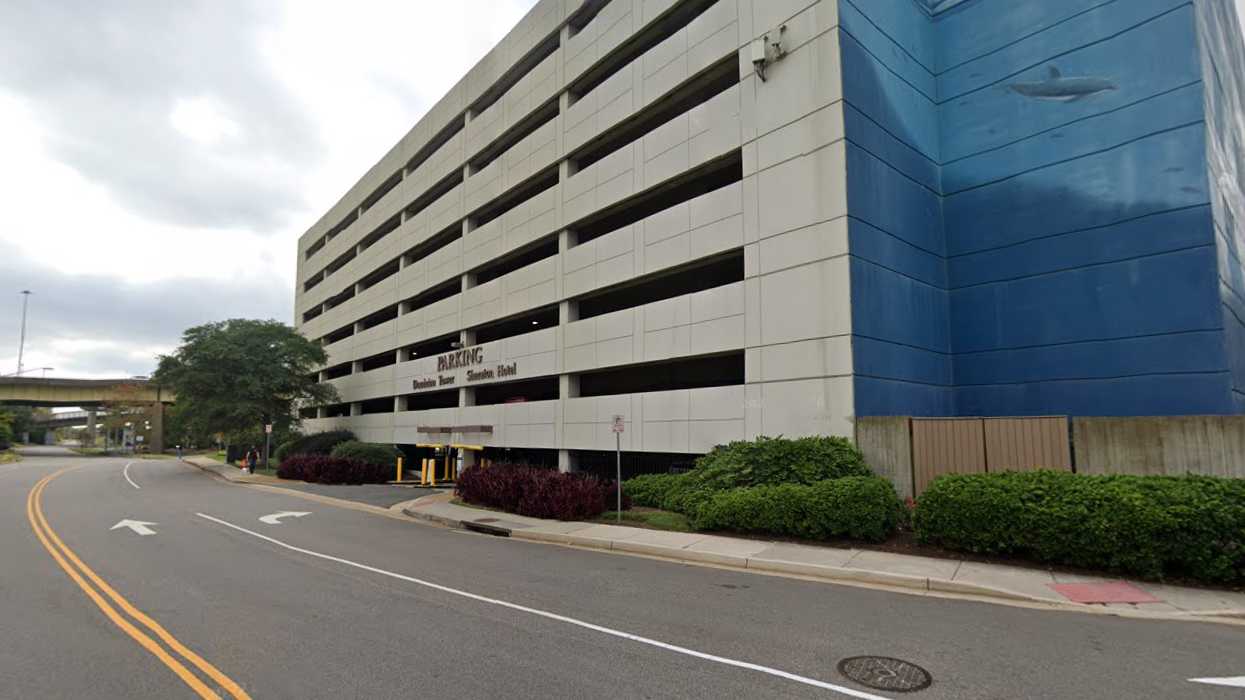 DOMINION TOWER ORF Airport Parking