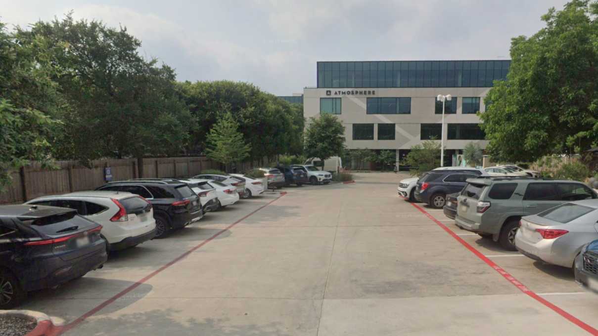 (M) BOULDIN CREEK GARAGE AUS Airport Parking