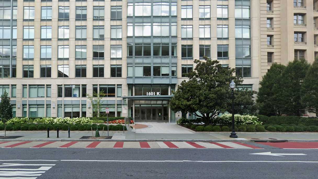 (M) 1601 K STREET DCA Airport Parking