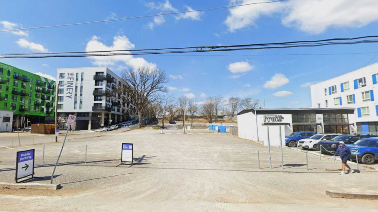 (M) GRAY STREET LOT BNA Airport Parking
