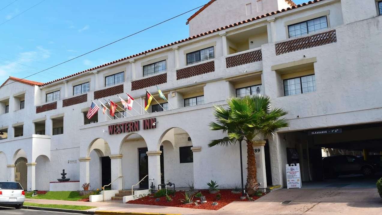 Western Inn-Old Town SAN Airport Parking