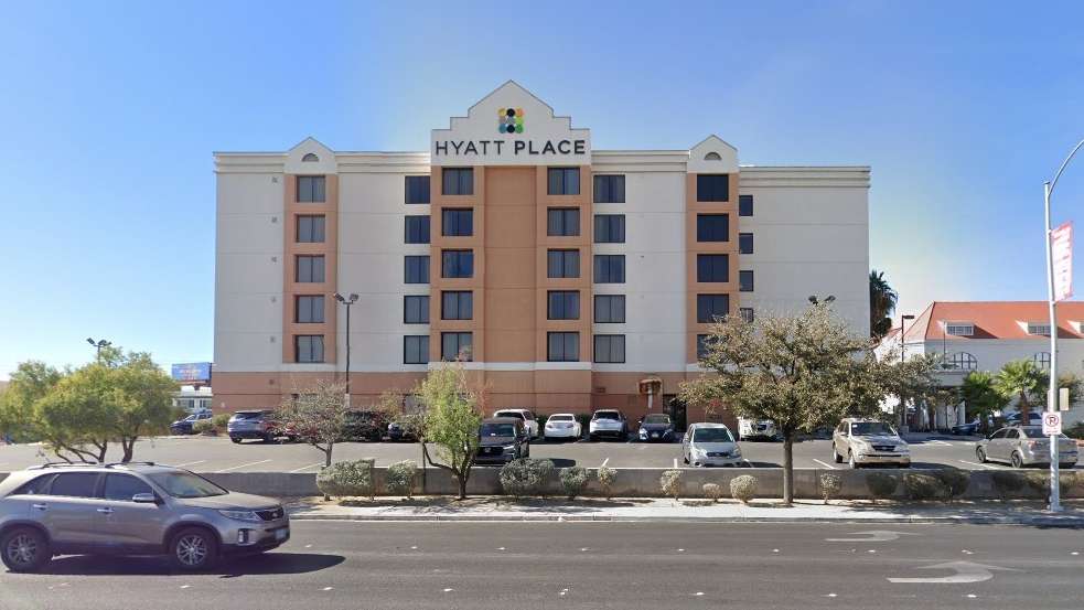 Hyatt Place LAS Airport Parking