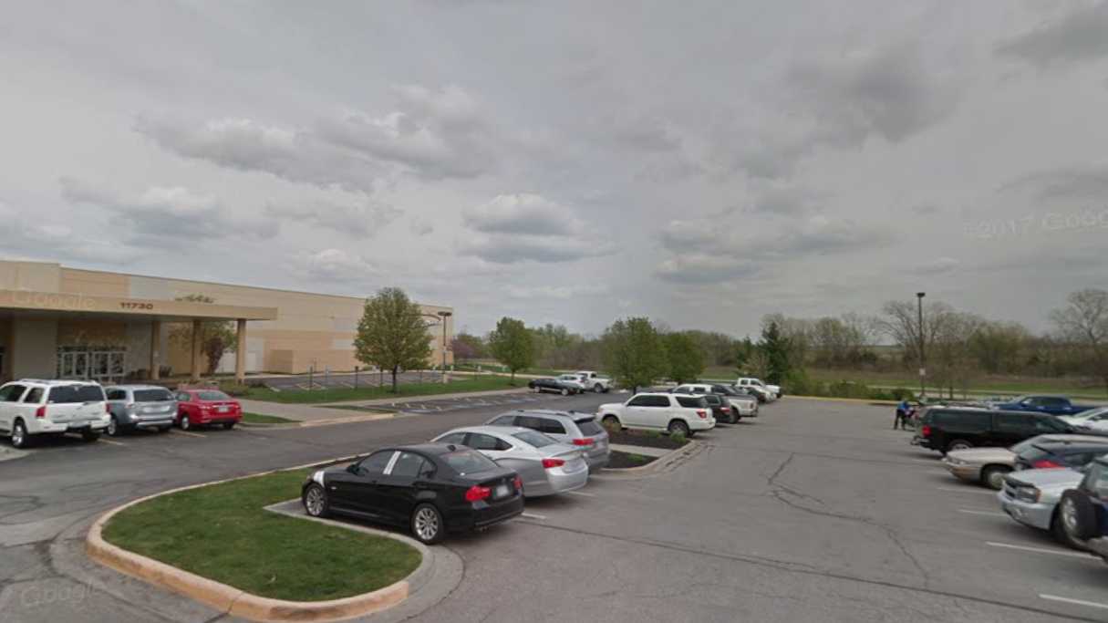 Holiday Inn KCI Airport-Sphere MCI Airport Parking