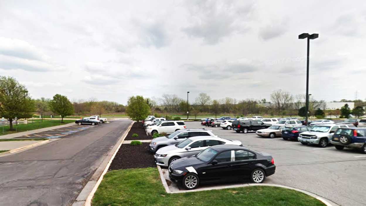 Holiday Inn KCI Airport-Sphere MCI Airport Parking