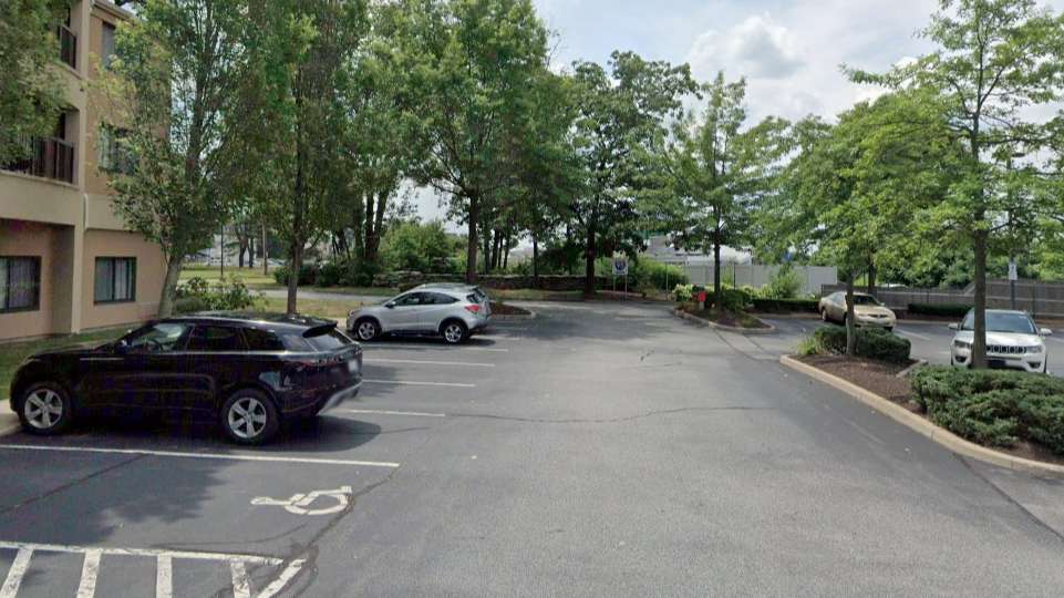 Courtyard by Marriott Providence Warwick PVD Airport Parking