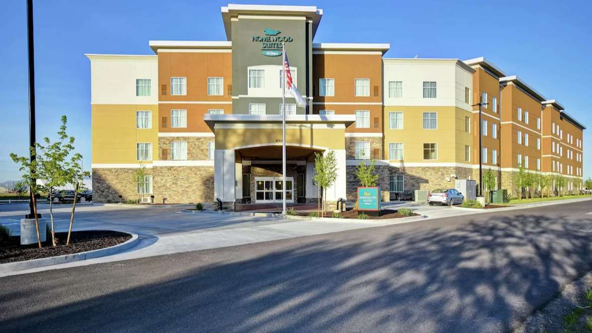 Homewood Suites by Hilton SLC Airport Parking