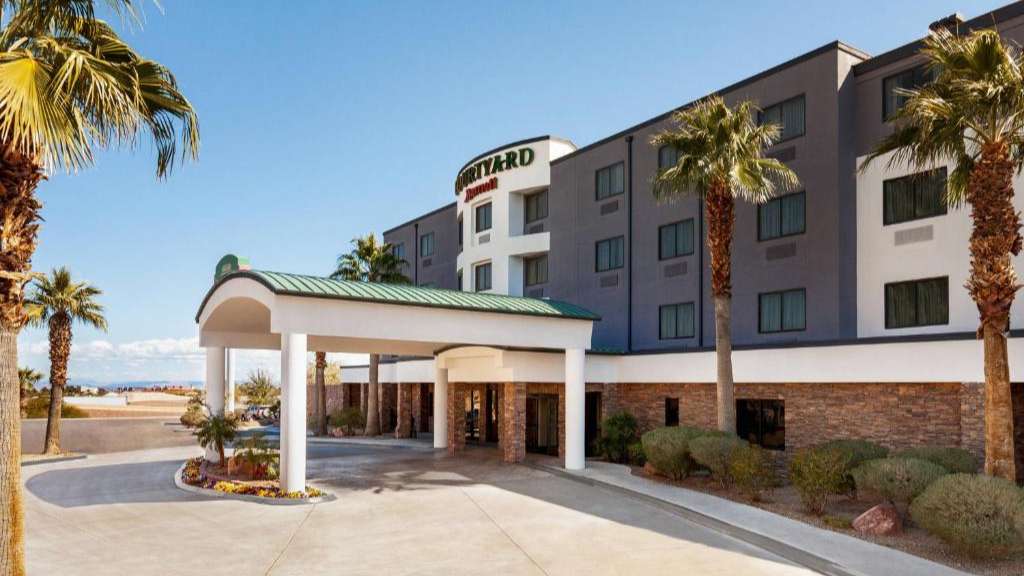 Courtyard LAS Airport Parking