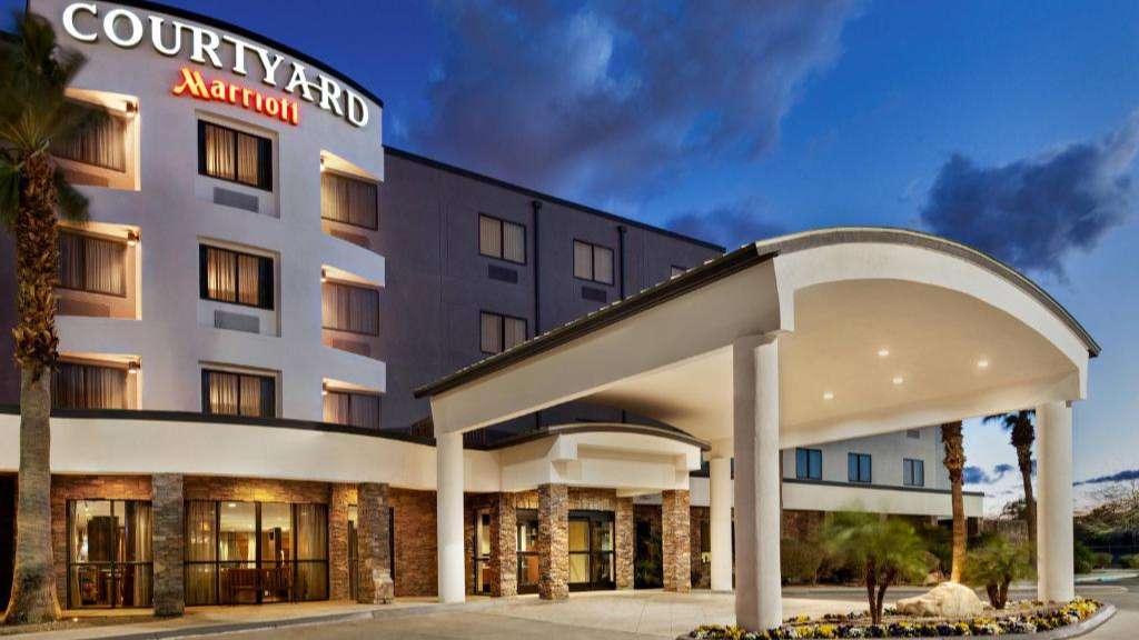 Courtyard LAS Airport Parking