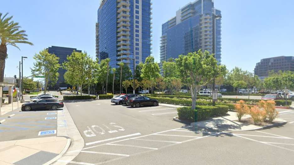 Courtyard by Marriott Santa Ana Orange County SNA Airport Parking