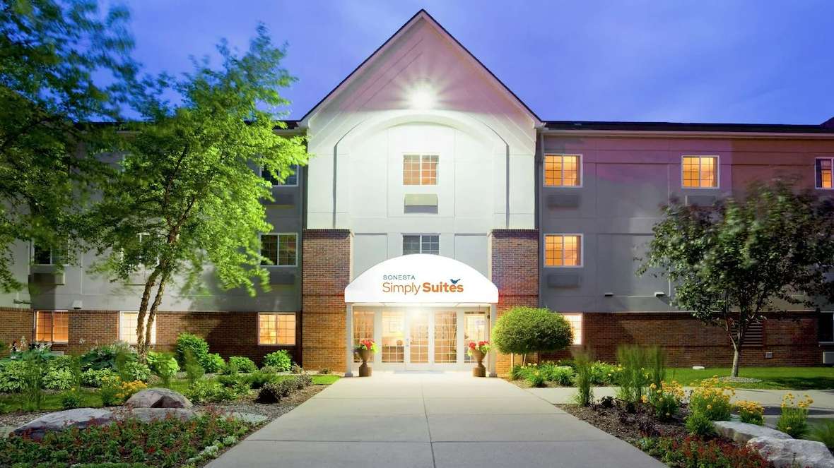 Sonesta Simply Suites MSP Airport Parking