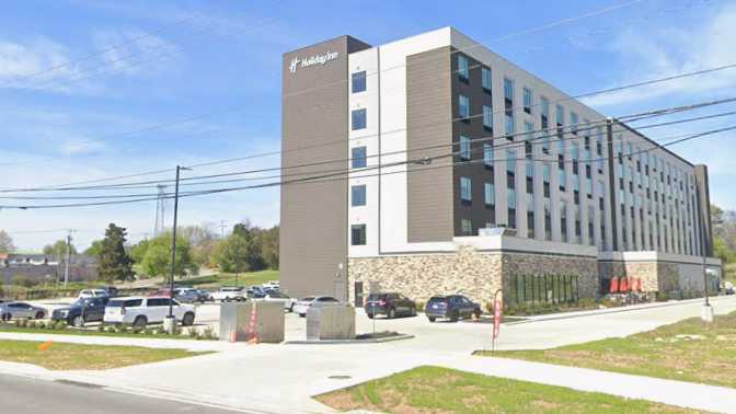 Holiday Inn BNA Airport Parking