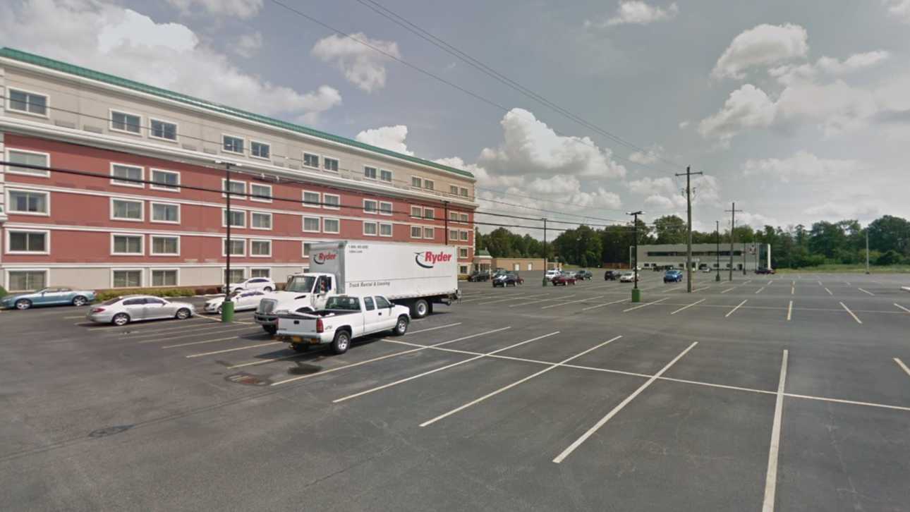 Salvatore’s Grand BUF Airport Parking