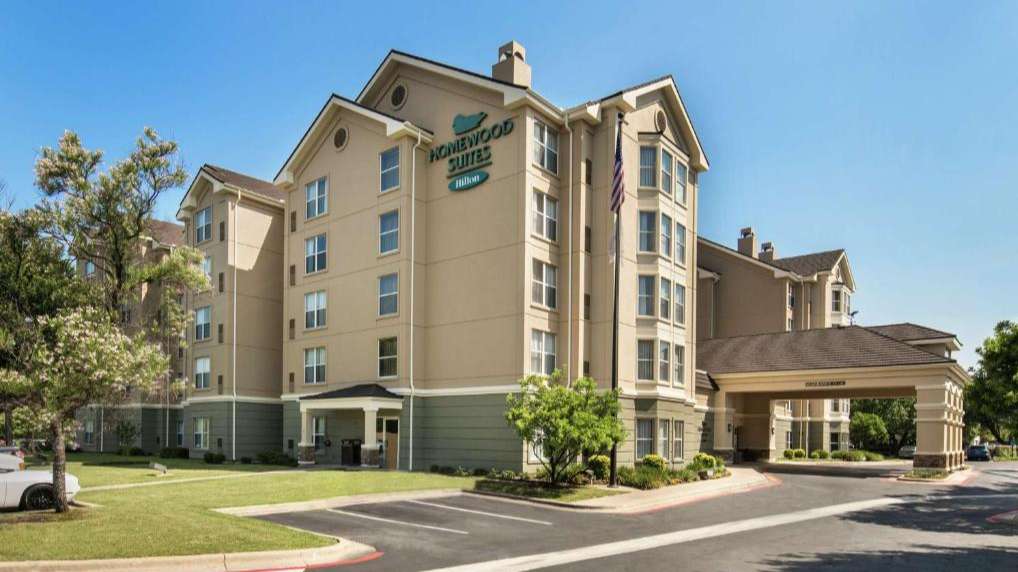 Homewood Suites by Hilton AUS Airport Parking