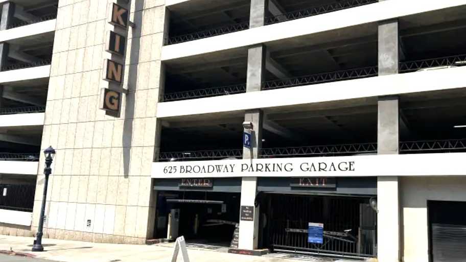 (M) 625 Broadway SAN Airport Parking