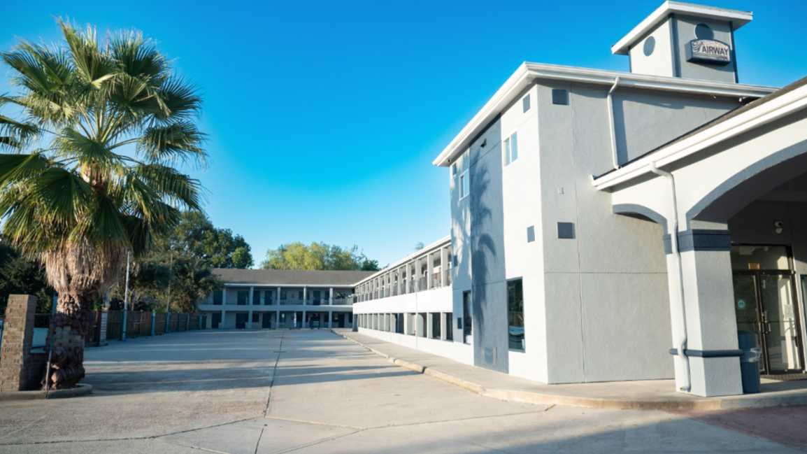 AIRWAY INN IAH Airport Parking