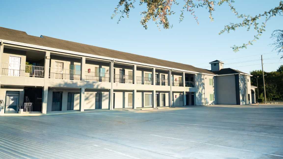 AIRWAY INN IAH Airport Parking