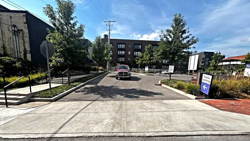 (M) TAYLOR PLACE BNA Airport Parking