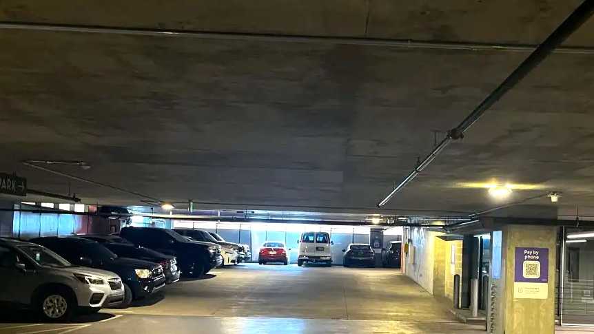 (M) ONE22ONE BNA Airport Parking