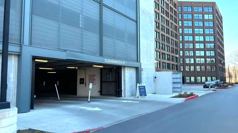 (M) WAREHOUSE GARAGE BNA Airport Parking