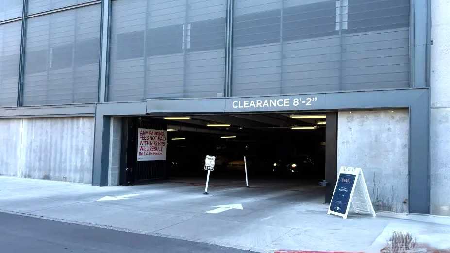 (M) WAREHOUSE GARAGE BNA Airport Parking