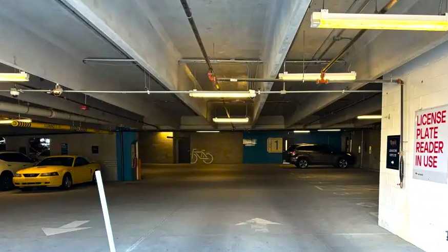 (M) WAREHOUSE GARAGE BNA Airport Parking