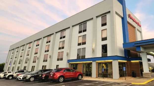 Hampton Inn STL Airport Parking
