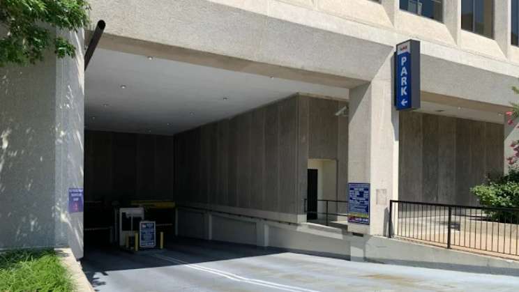 Polk & Taylor DCA Airport Parking