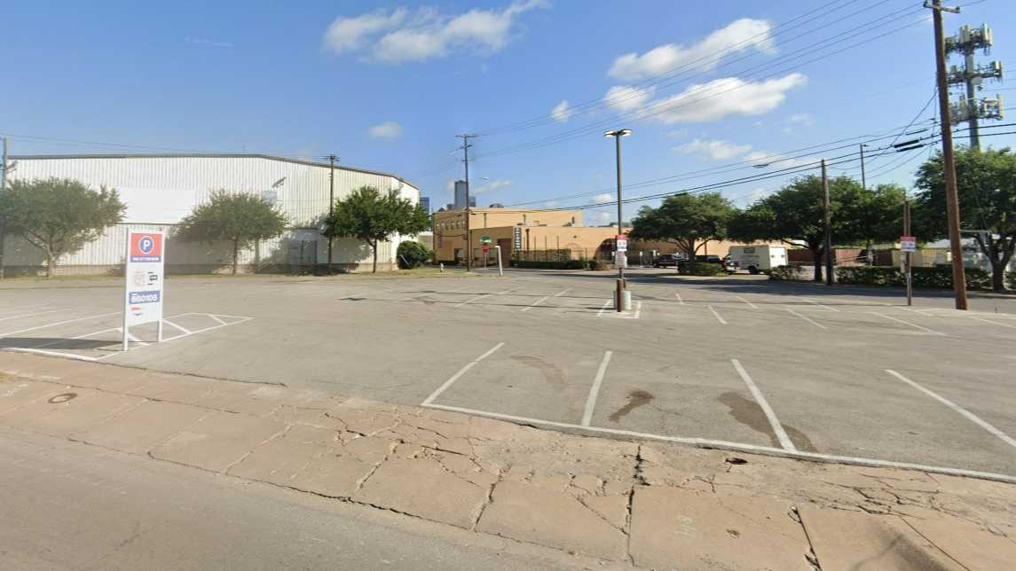 Lot 105 Dallas DAL Airport Parking