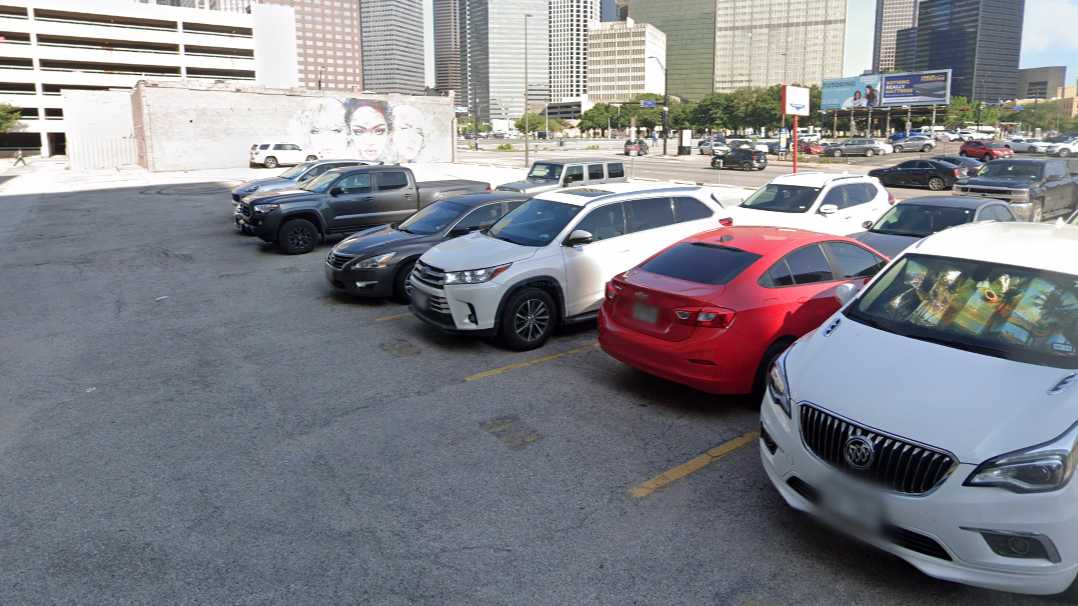 Lot 21 DAL Airport Parking